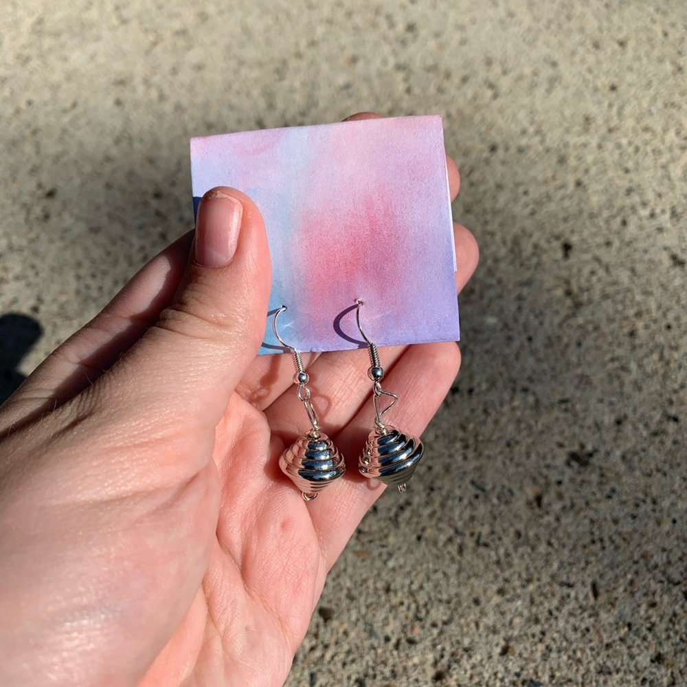 Silver spiral earrings⭐️